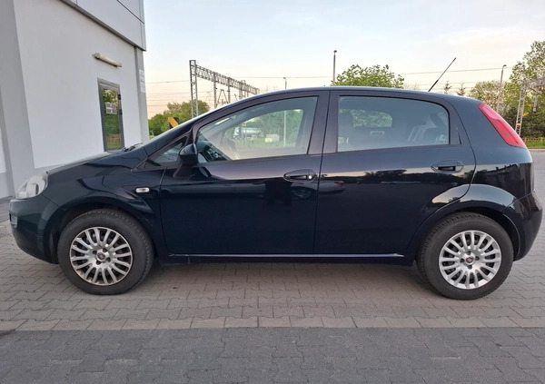 Fiat Punto cena 30000 przebieg: 81538, rok produkcji 2017 z Gdańsk małe 121